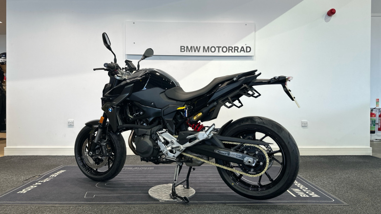 BMW F900 R